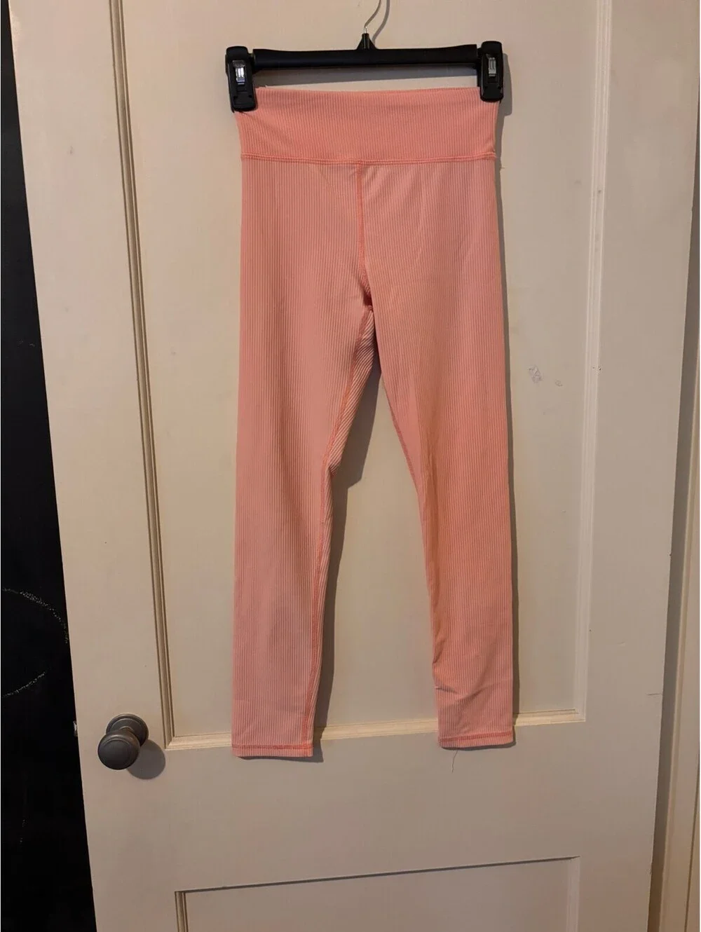 Old Navy Active Peach Ribbed Leggings Size Large